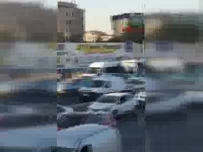 Zabıtaya kızdı, palayla yol kesti