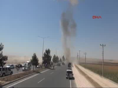 Bomba yüklü araç havaya uçuruldu