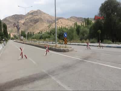 Teröristler yol kesti, durmayan minibüsün şoförünü öldürdü