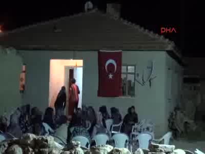 Şehit Uzman Çavuş Tufan'ın baba evinde yas