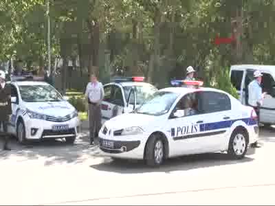 Şehitler Diyarbakır'dan memleketlerine uğurlandı