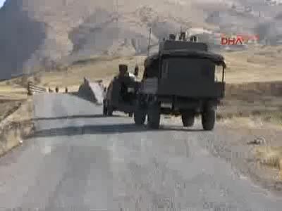 Askeri araca bombalı tuzak: 8 asker şehit