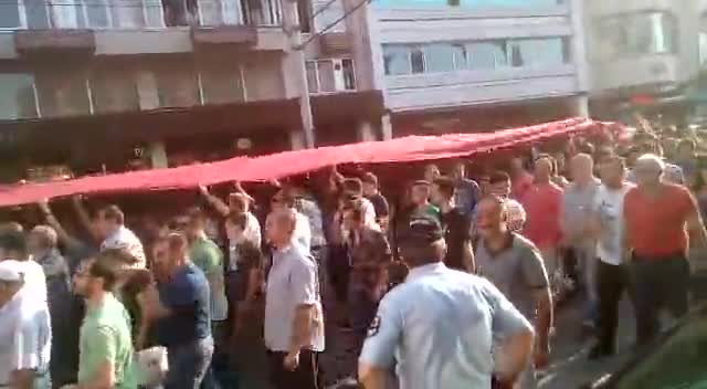 Bursa şehidine sahip çıktı! Binlerce Bursalı terörü lanetledi!