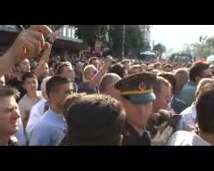 Bursa'daki şehit cenazesinde bakana pet şişeli, bozuk paralı protesto