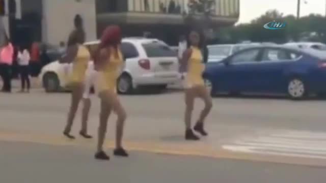 Dansçı kıza böyle çarptı
