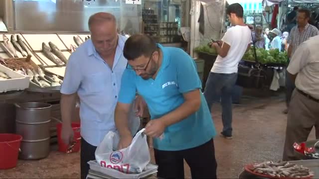 Bursa'da balık fiyatları düştü