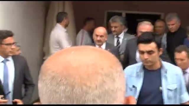 Sağlık Bakanı Mehmet Müezzinoğlu şehidin baba ocağını ziyaret etti