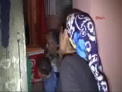 Bursa'da Suriyeli eşini çocuğunun gözleri önünde öldürdü!