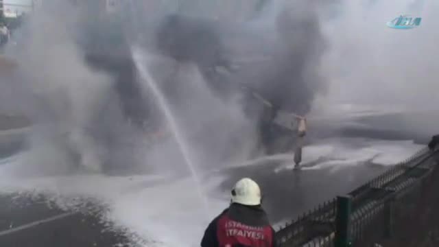 İstanbul trafiğinde alev alev yandı