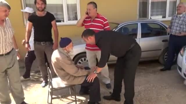 Bursa'da 102 yaşında delikanlı başı oldu!
