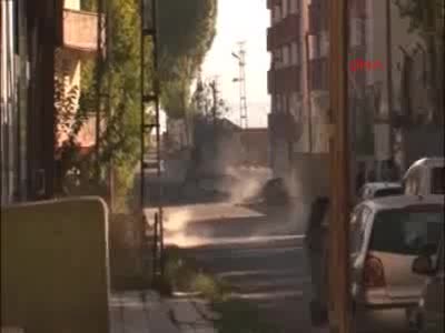 PKK'lı teröristler orduevine saldırdı!