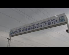 Bursa'da kurban alanındaki atıklar mahalleli ve esnafı canından bezdirdi