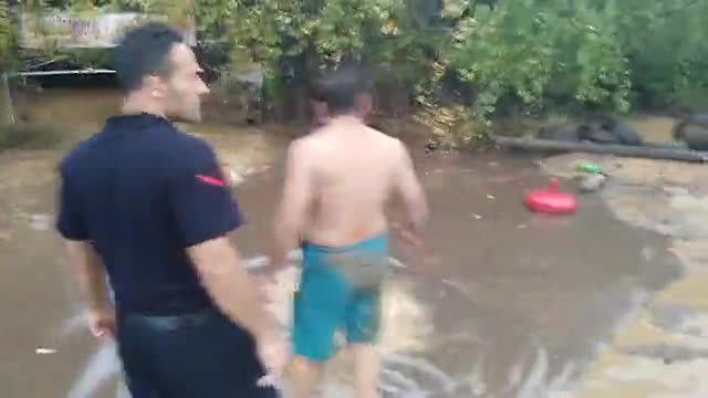 Gemlik'te selde mahsur kaldılar -2