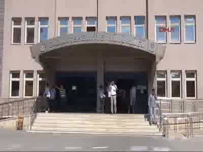 Anne ve kızına fuhuş yaptıran 3 Suriyeli gözaltına alındı