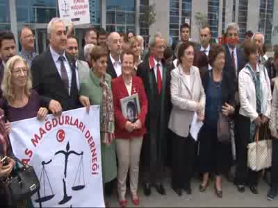 Poyrazköy davasında beraat kararları sonrası adliye önünde açıklamalar