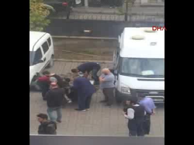 Bitlis - Güroymak Kaymakamının makam aracına konan bomba son anda fark edildi