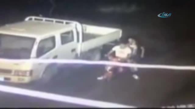 Sarhoş sürücü motosiklettekileri biçti