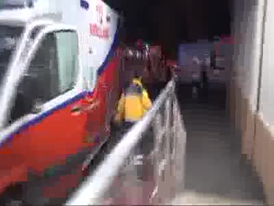 Tadilat yaparken boğazını kesti