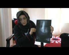Ameliyat olan kadının karnında mala unuttular!