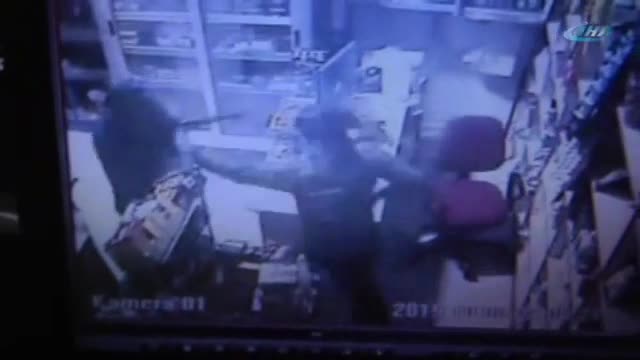 Pompalı tüfekle soygun güvenlik kamerasında