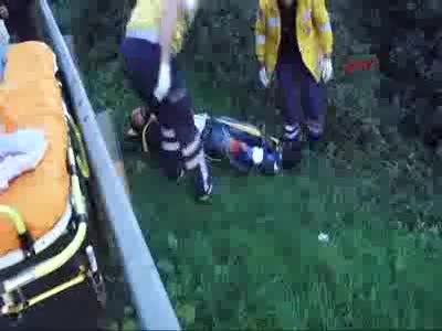 Bıçaklı yol verme kavgası
