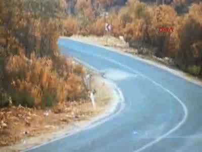 Diyarbakır-Bingöl Karayolu'nda bulunan 3 patlayıcı imha edildi
