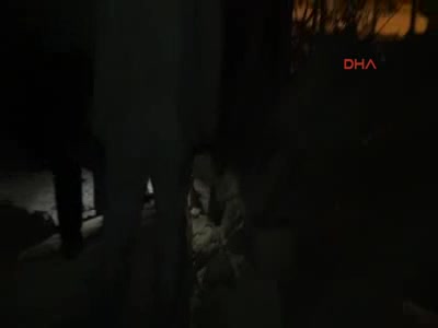 Briketlerini sökmeye çalıştığı duvarın altında kalarak can verdi