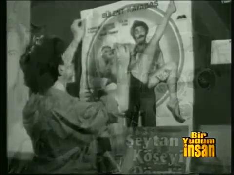 Memduh Ün kimdir?