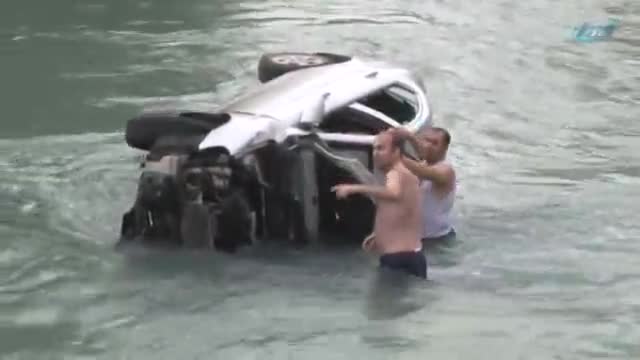 Sulama kanalında can pazarı