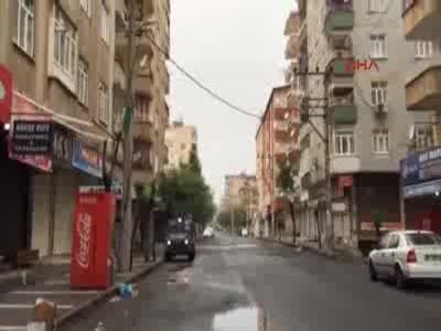 Diyarbakır'da IŞİD operasyonu: İki polis şehit