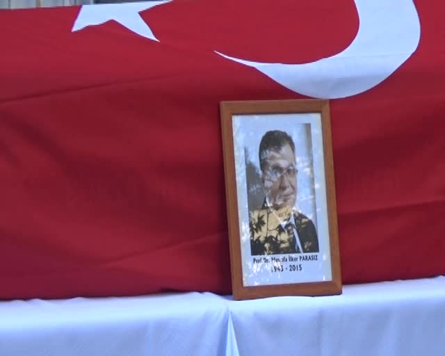 Bursa'da Prof. Dr. Parasız son yolculuğuna uğurlandı...