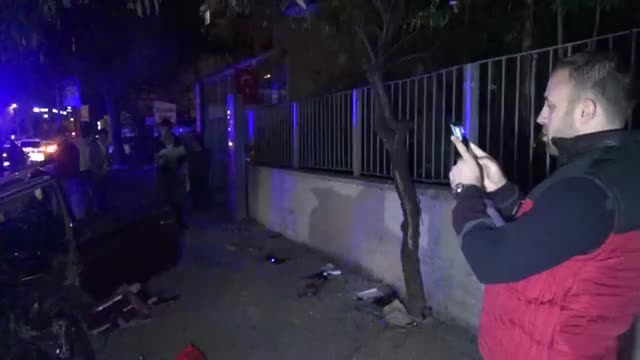 Bursa'da defalarca takla atan araçtan sağ çıktılar!