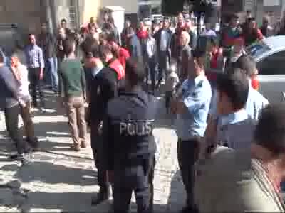 Şanlıurfa'da 2 Suriyeli gazeteci boğazları kesilerek öldürüldü