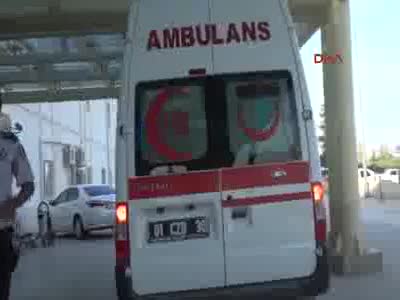 Kıskanç sevgili, Merve'nin yüzünü kesti