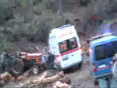 Üzerine kaya parçası düşen orman işçisi öldü