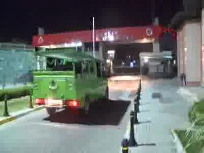 Olay çıkarıp intihar eden gencin cesedi Adli Tıp'ta