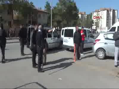 Halk Cephesi üyeleri Gaziantep'te okul bastı