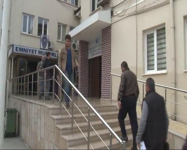 Bursa'da gençleri zehirleyeceklerdi, polis suçüstü yakaladı!