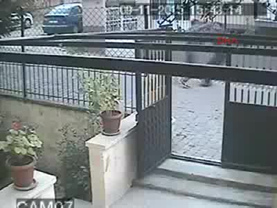 Eşiyle ilişki yaşadığını düşündüğü adamı öldürmüştü, tutuklandı