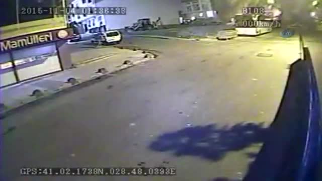Hırsızlar depodaki mazotu böyle boşalttı
