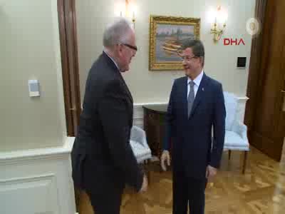 Başbakan Ahmet Davutoğlu, AB Komisyonu Başkan Yardımcısı Frans Timmermans'ı  kabul etti