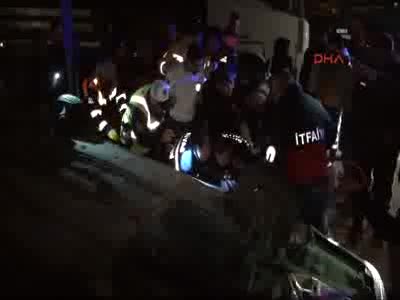 Domuza çarpan otomobil takla attı 5 yaralı