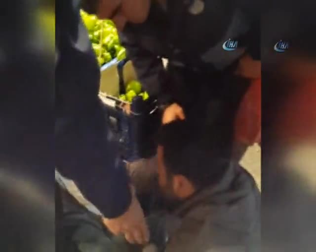 Bursa'da sürünerek dilendi, tövbe ettirilerek yürütüldü!