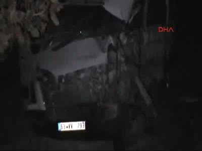 Şanlıurfa'da TIR ile öğrencileri taşıyan minibüs çarpıştı 2 ölü, 8 yaralı