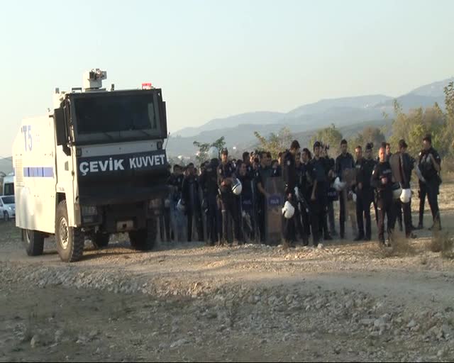 Bursa'da çevik kuvvetten nefes kesen tatbikat