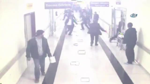 3 güvenlik görevlisinin bıçaklandığı kavga kamerada
