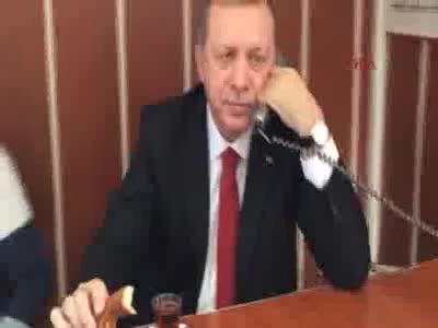 Cumhurbaşkanı Erdoğan'a taksi durağında çay simit ikramı