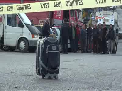 Şüpheli valiz patlatılacakken sahibi geldi