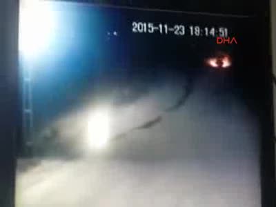 Polisin şehit olduğu saldırı kamerada