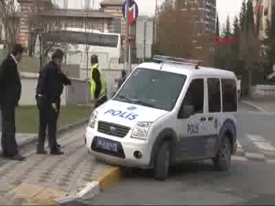 Terör operasyonunda kaçan otomobil polis aracıyla çarpıştı